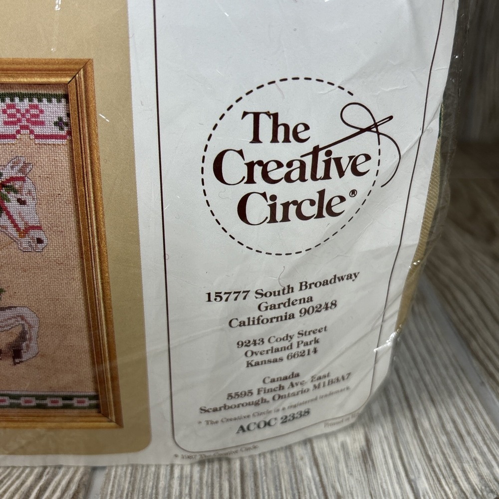 The Creative Circle #2338 Memories Holiday Crewel Embroidery Vintage Horse - Picture 6 of 7